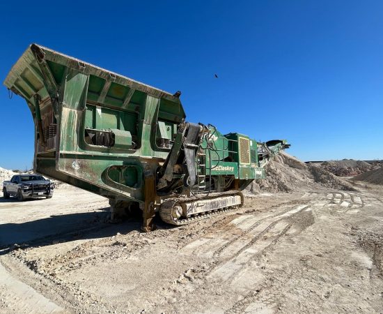 pre-owned_crushing_mccloskey_j50