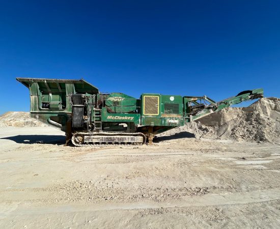 pre-owned_crushing_mccloskey_j50