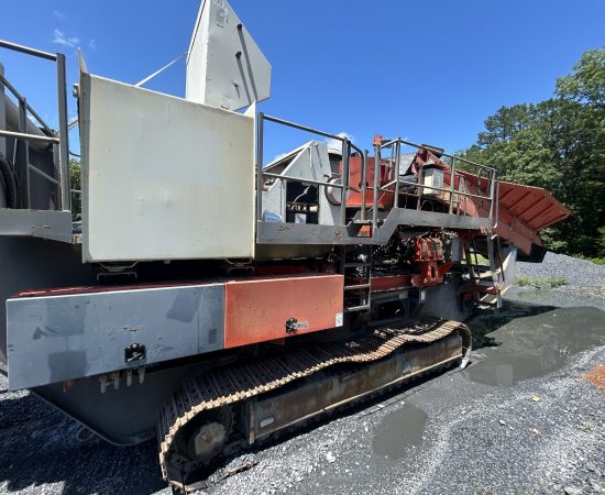 Pre-owned_crushing_sandvik_qh330_2011-6 (1)