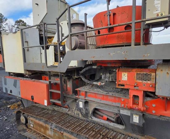Pre-owned_crushing_sandvik_qh330_2011-6