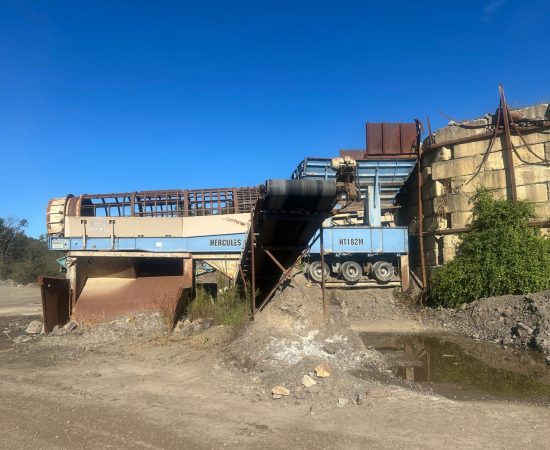 Pre-owned_recycling_hercules_ht182m_2008-1