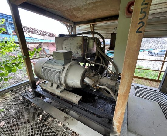 Pre-owned_recycling_hercules_ht182m_2008 (20)
