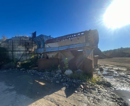 Pre-owned_recycling_hercules_ht182m_2008-4