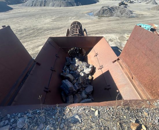 Pre-owned_recycling_hercules_ht182m_2008-7