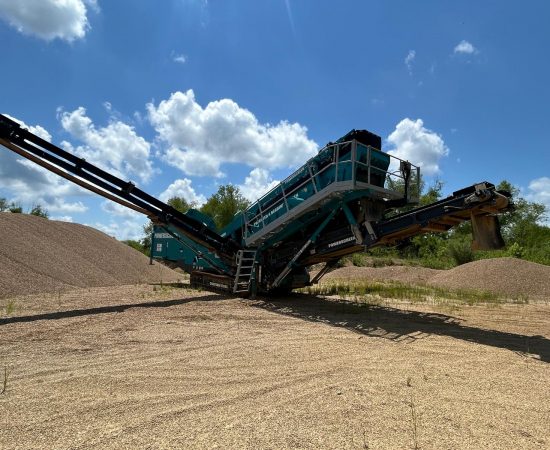 Pre-owned_screening_Powerscreen_chieftain 1700X_2022 (1)