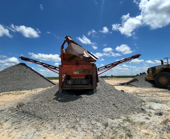 Pre-owned_screening_Terex_683_2015-1