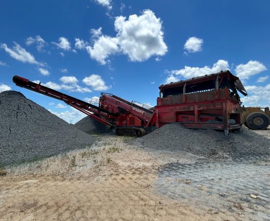 Pre-owned_screening_Terex_683_2015-2