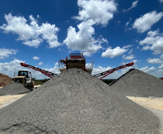 Pre-owned_screening_Terex_683_2015-4