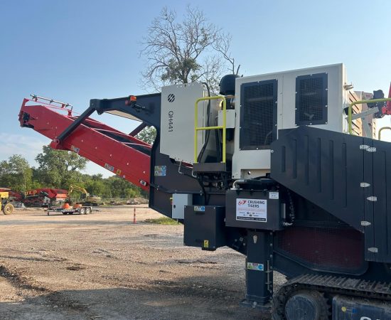Updated pics_Pre-owned_crushing_sandvik_qh441_2024-12