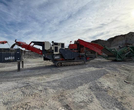 preowned_crusher_sandvik_qh331_2016 (2)