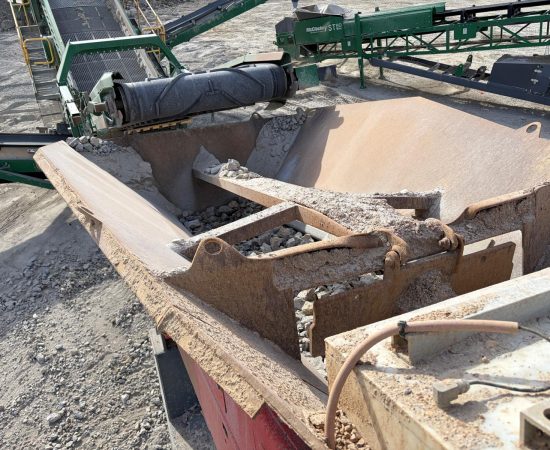preowned_crusher_sandvik_qh331_2016 (6)